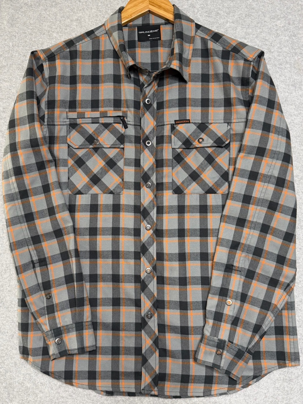 Grundens Dispatch Men’s M Gray Orange Plaid Snap Fishing Flannel Shirt